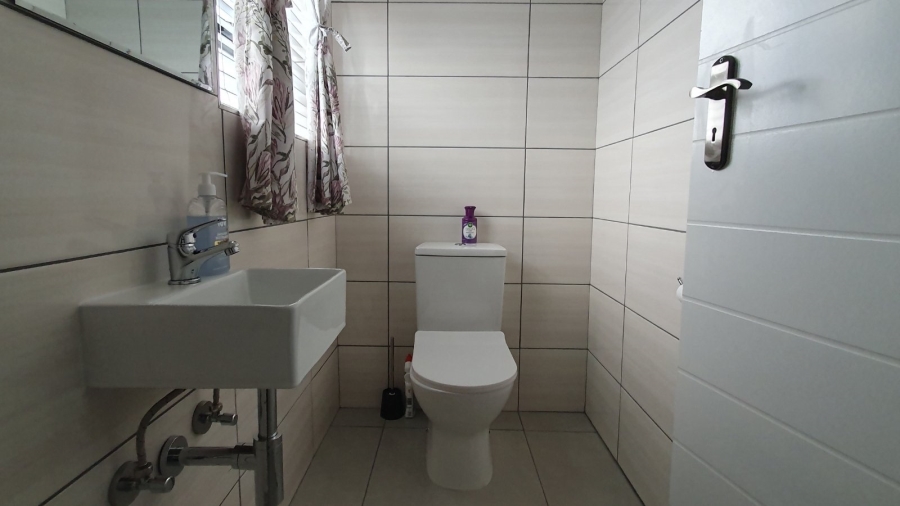 3 Bedroom Property for Sale in Dana Bay Western Cape